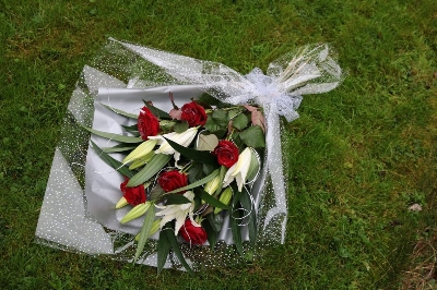 Lily and rose bouquet