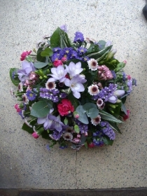 1 lilac pink seasonal posy