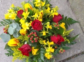 10 Red and Yellow Posy