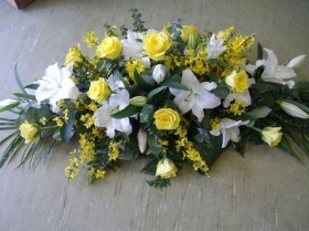 51 White and Yellow Rose Lily Spray